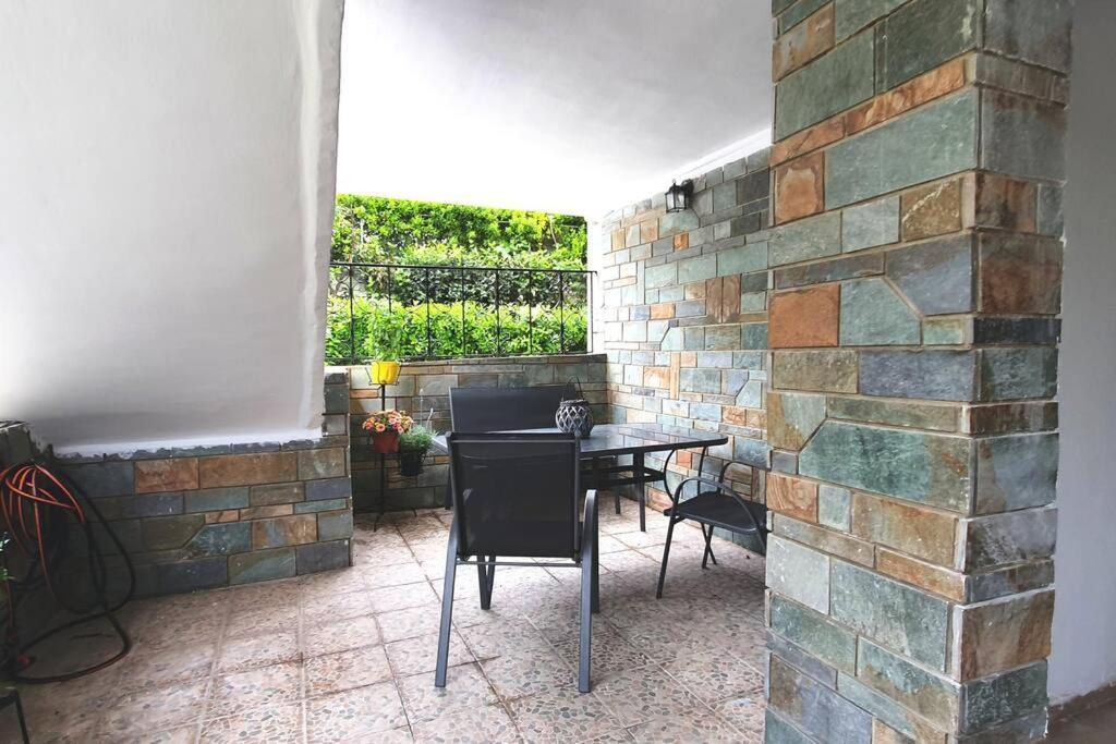 Vacation Studio Oropos Nea Palatia Exterior photo